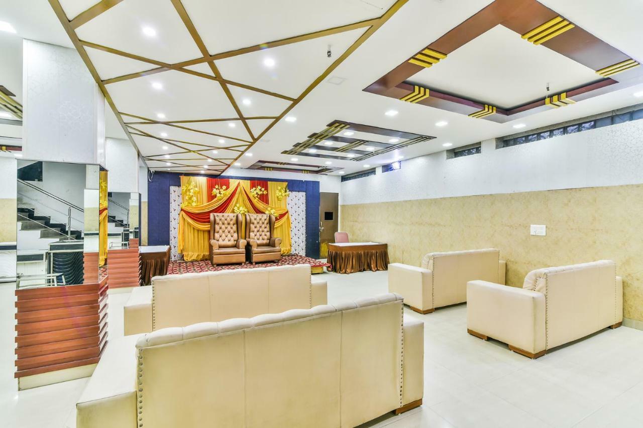 Hotel Parth Inn Газиабад Экстерьер фото