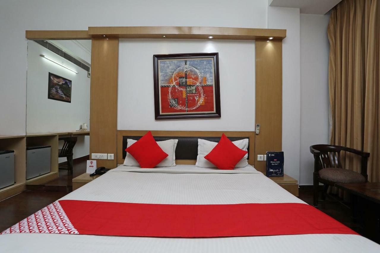 Hotel Parth Inn Газиабад Экстерьер фото